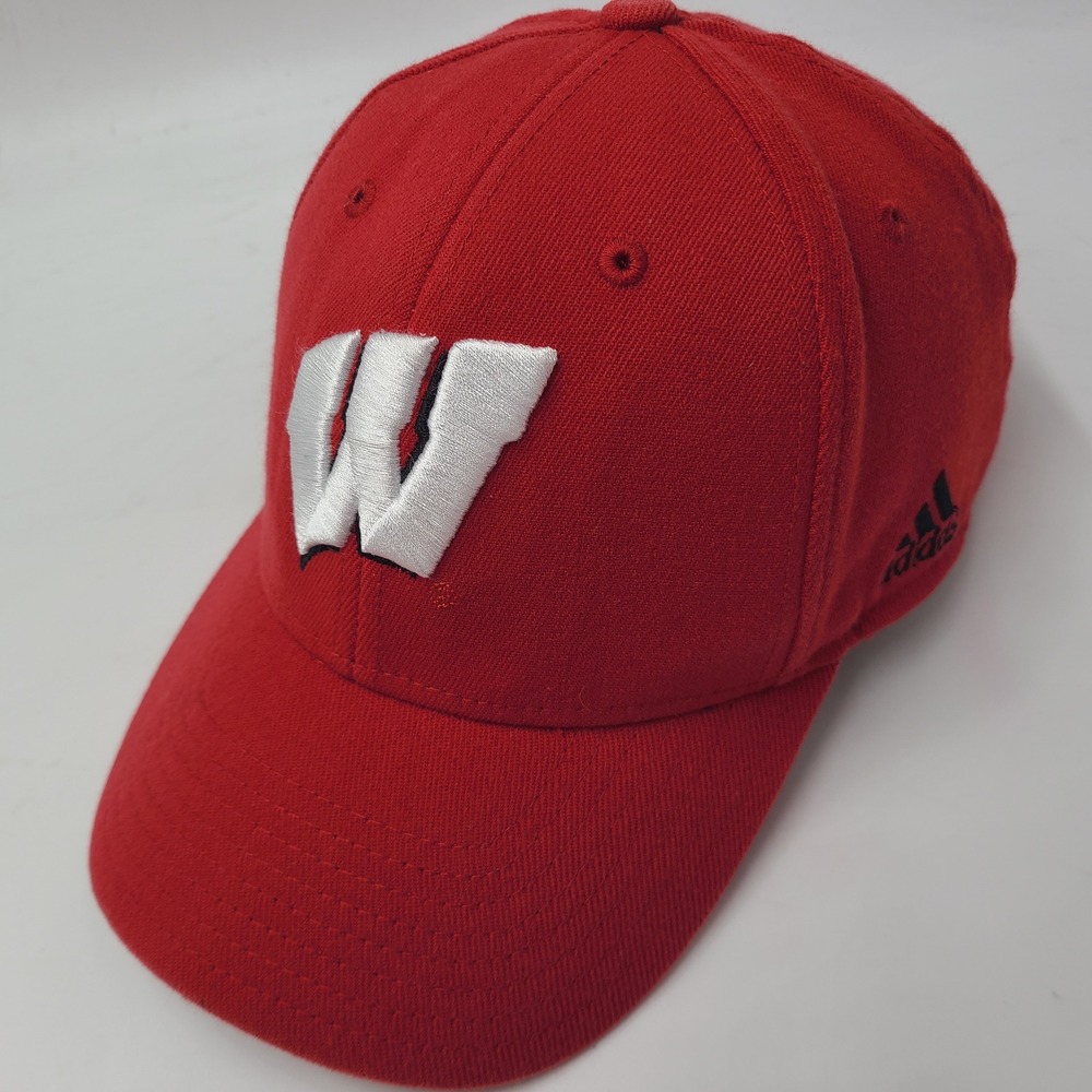 Wisconsin Badgers Hat Fitted L-XL Adidas Red White NCAA University Logo Men